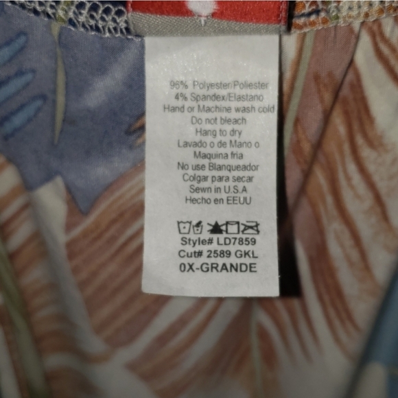 LILIAN Wrap Dress - Picture 4 of 4